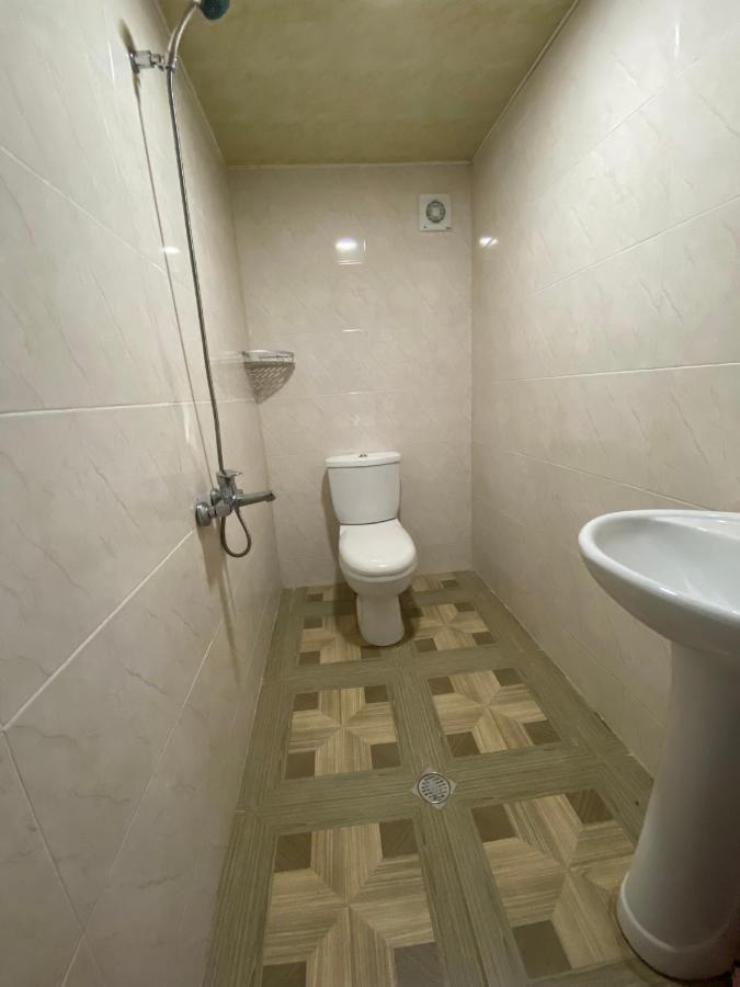 Holiday House Chkonia Hotel Batumi Eksteriør billede