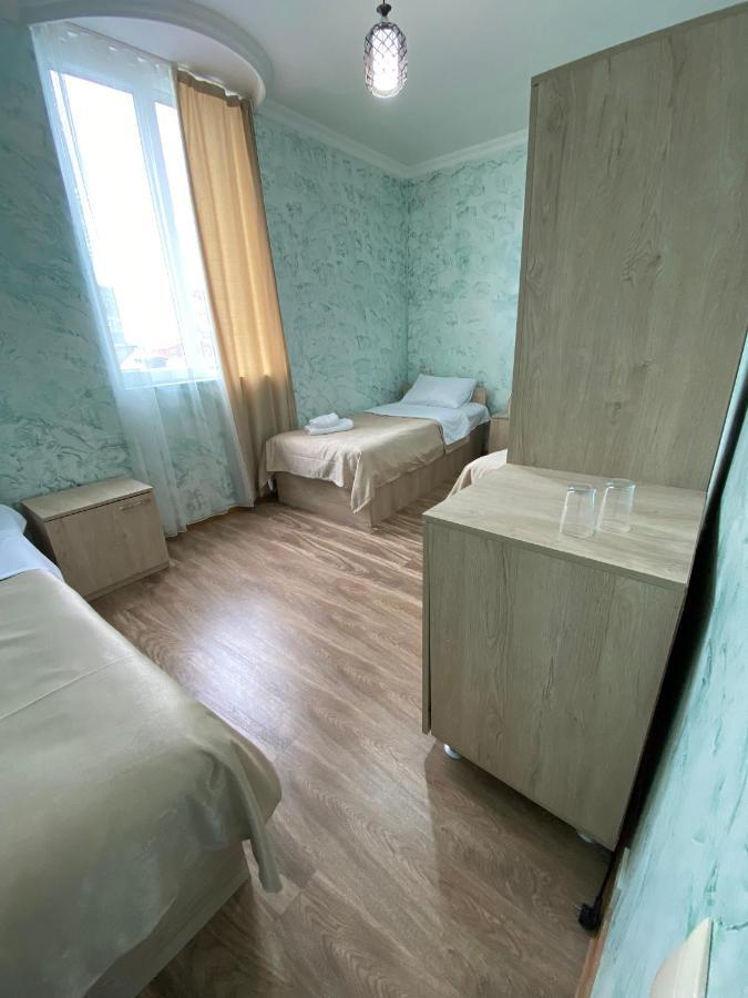 Holiday House Chkonia Hotel Batumi Eksteriør billede