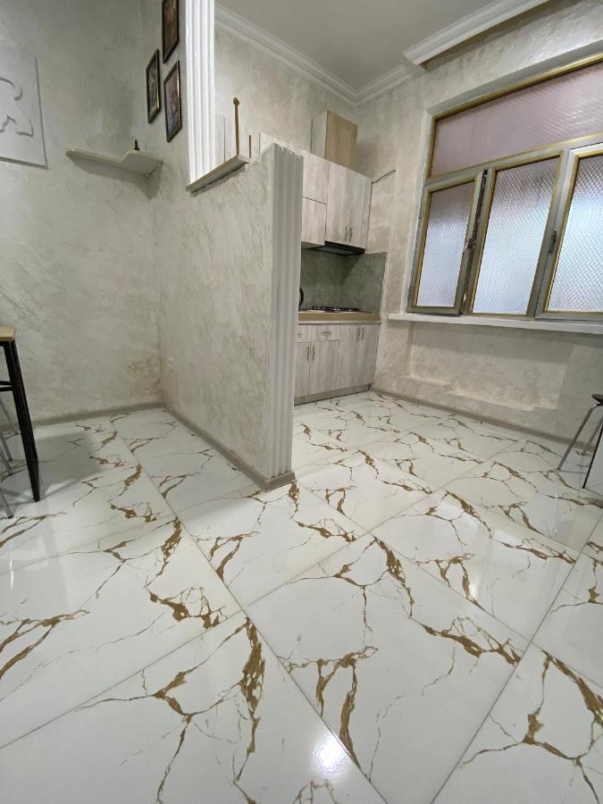 Holiday House Chkonia Hotel Batumi Eksteriør billede