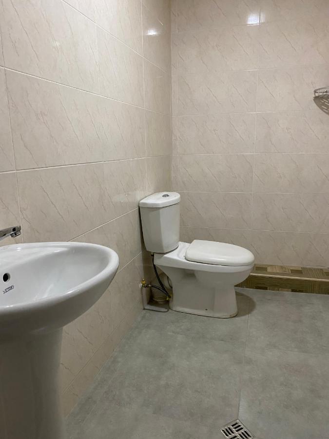 Holiday House Chkonia Hotel Batumi Eksteriør billede